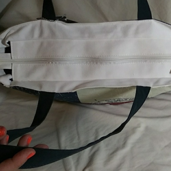NWT ROBIN RUTH  Canvas carry all - Picture 4 of 6